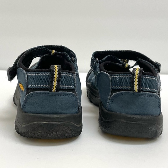 Keen Newport H2 closed toe sandals sz 3 kid’s - Picture 4 of 12